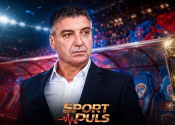 Vinko Marinović uz trofej i obilježja FK Borac